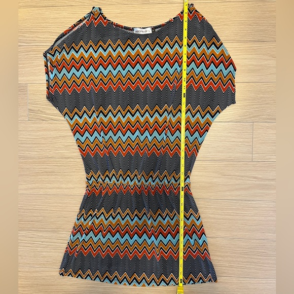 EUC! VERONICA M Womens Dress sz sm, open shoulders, flattering forgiving waist - Picture 4 of 9